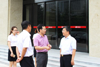 河南省商务厅副厅长张雷明莅临金百博调研 -1